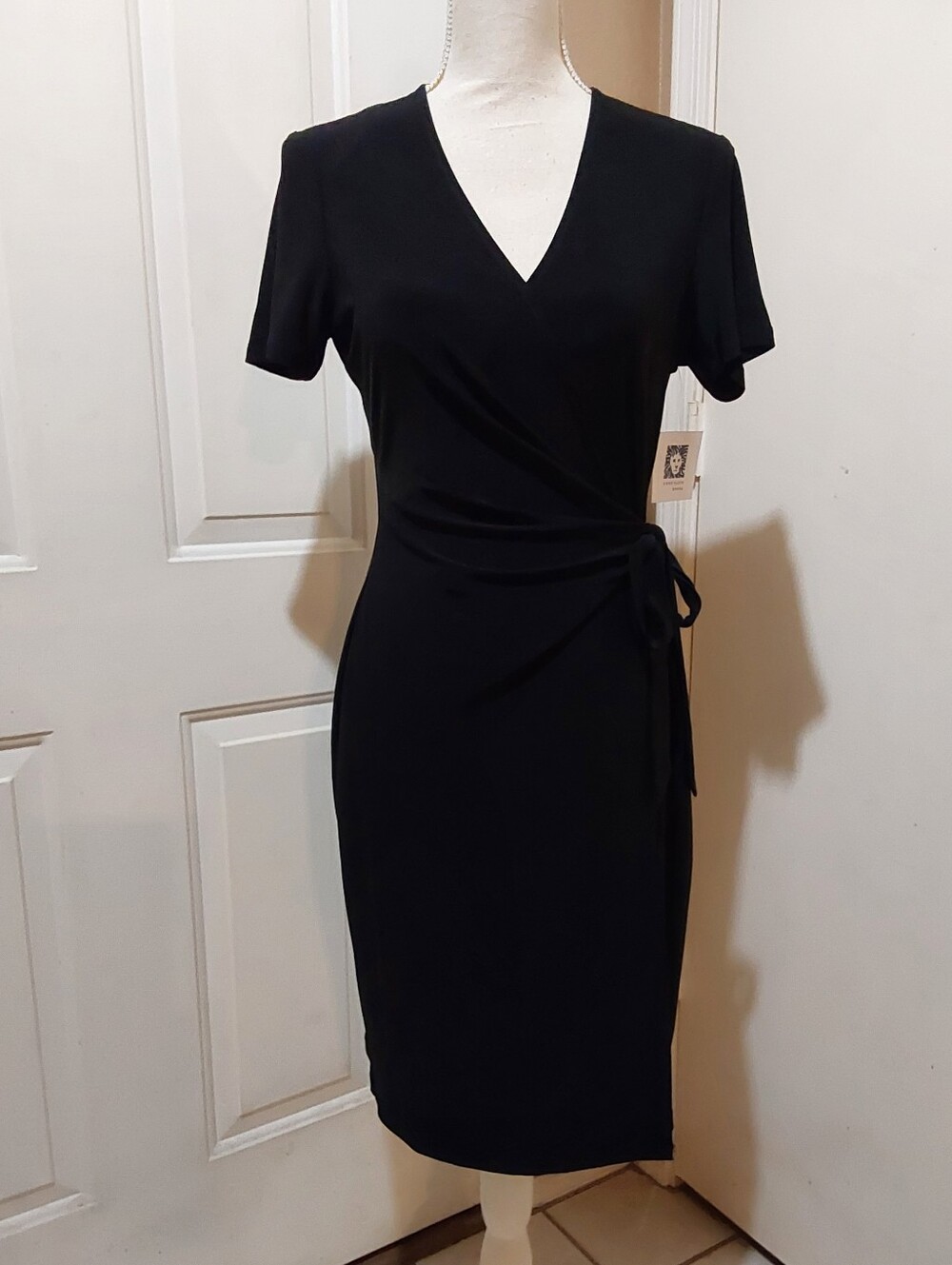 🌺 NWT Anne Klein Black V-Neck Mock Wrap Midi Dress